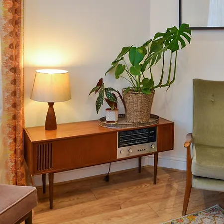 Retro Retreat Дом отдыха